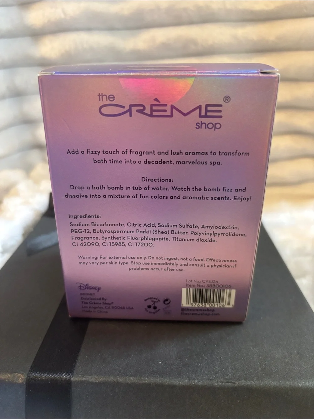 Let Your Shine Bright Make-Up & The Crème Shop Fuzzy Fantasy Bath Bomb Stitch